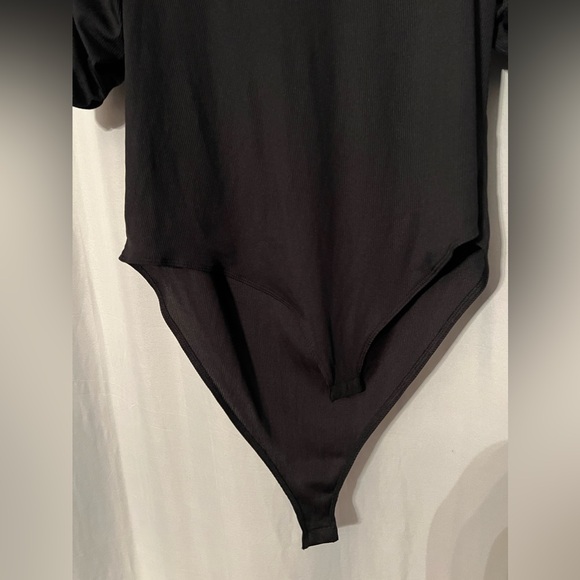 NWT Ruched 3/4 length Sleeve Black Ribbed Bodysuit - Picture 2 of 6
